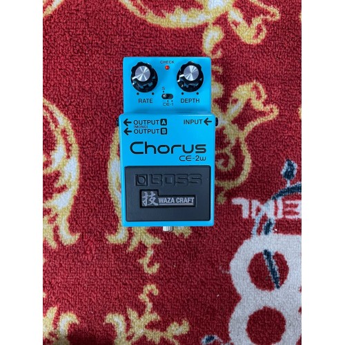 Boss Waza Craft CE-2 (pre owned)